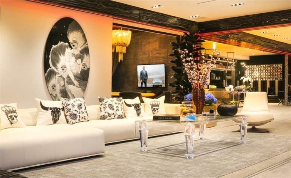 Fine art and stylish decor make this home a perfect setting for a celebrity celebration.