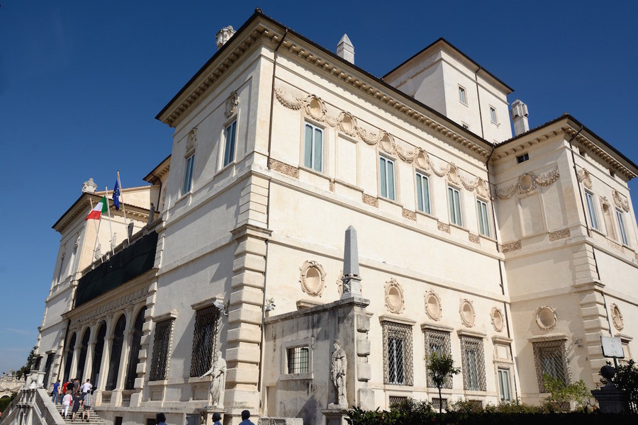 The Borghese Gallery displays works by Gian Lorenzo Bernini, Agnolo Bronzino, Antonio Canova, Caravag